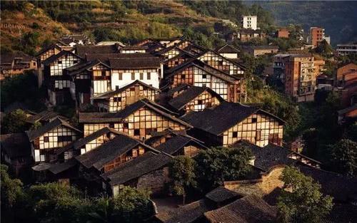 右江区巩固脱贫攻坚成果成绩亮眼